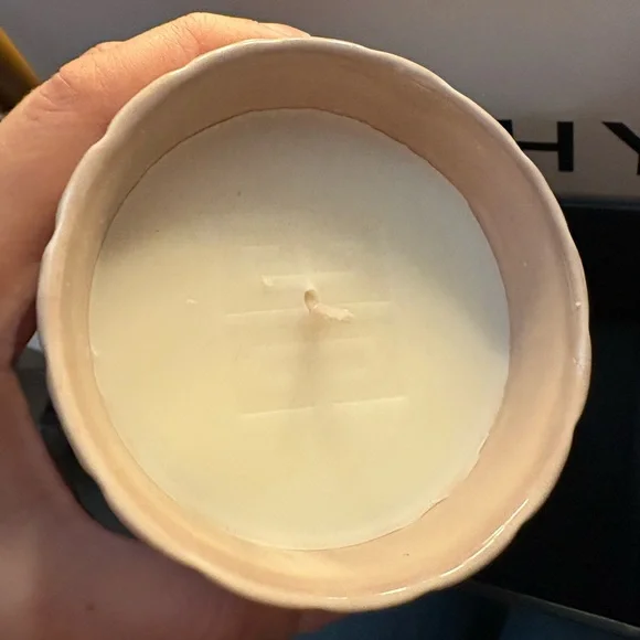 Givenchy candle 🕯️ - Picture 3 of 4